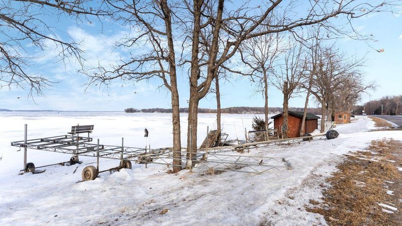 9130 State Highway 24 NW, Annandale, MN 55302