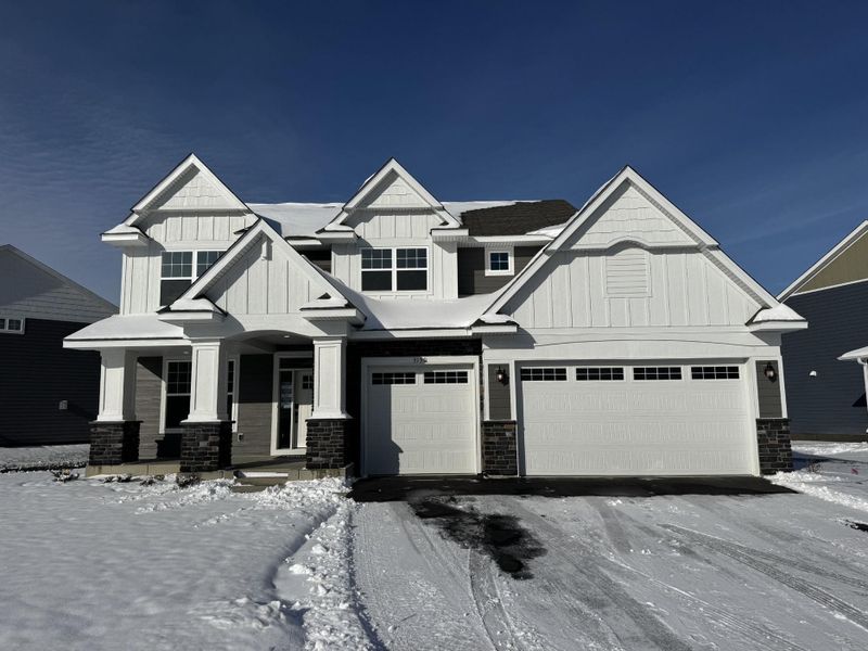 3130 Sugar Maple Dr, Chaska, MN 55318
