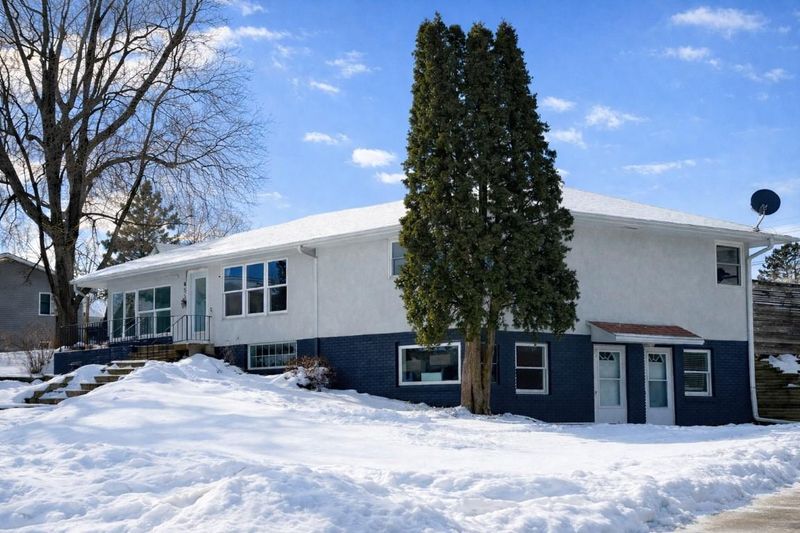 655 11th Ave N, South Saint Paul, MN 55075