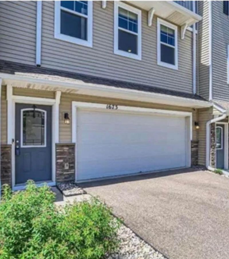 1673 Windigo Ln, Shakopee, MN 55379