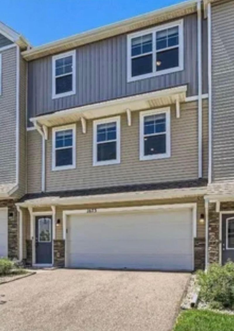 1673 Windigo Ln, Shakopee, MN 55379