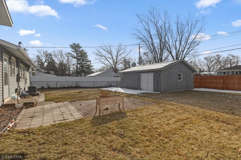 2308 16th Ave E, North Saint Paul, MN 55109