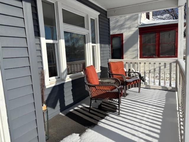 1007 Hudson Rd, Saint Paul, MN 55106