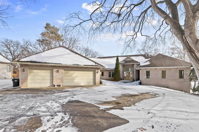 1181 12th Ave NW, New Brighton, MN 55112