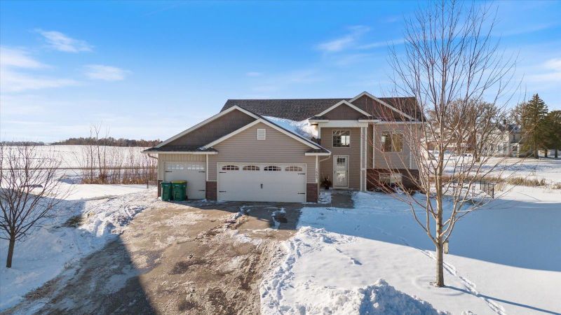 1663 Hidden Trl, Mayer, MN 55360