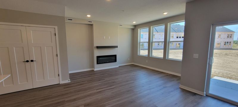 10385 Glacier Ln N, Maple Grove, MN 55369