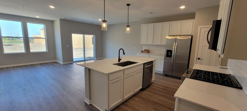 10385 Glacier Ln N, Maple Grove, MN 55369