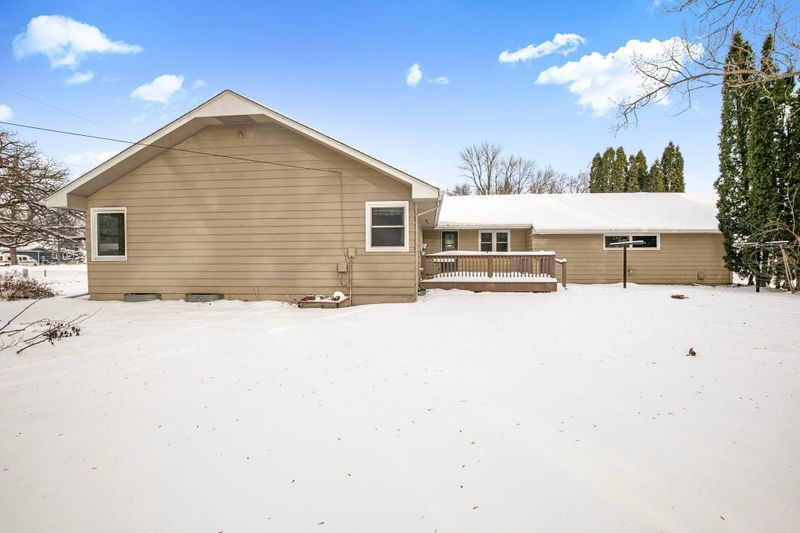 615 Mooers Ave SE, Cokato, MN 55321