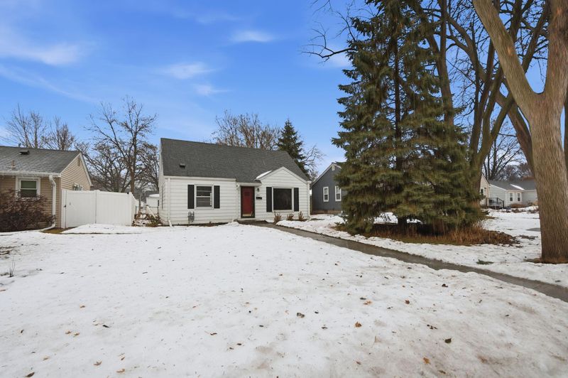 6921 Russell Ave S, Richfield, MN 55423
