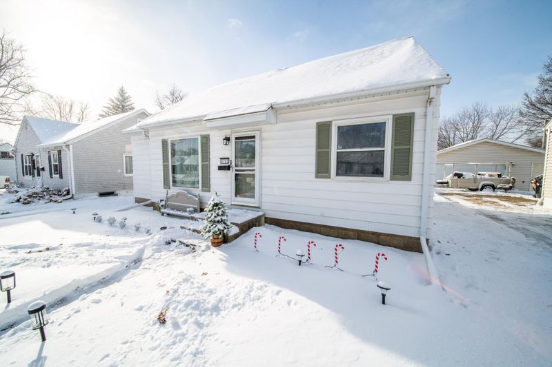 1203 11th Ave NE, Rochester, MN 55906