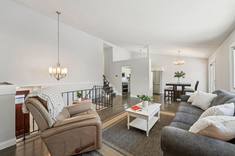 4202 Shirlee Ln N, Shoreview, MN 55126