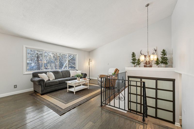 4202 Shirlee Ln N, Shoreview, MN 55126