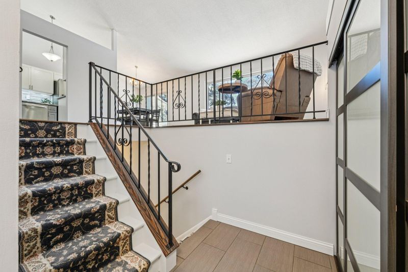 4202 Shirlee Ln N, Shoreview, MN 55126