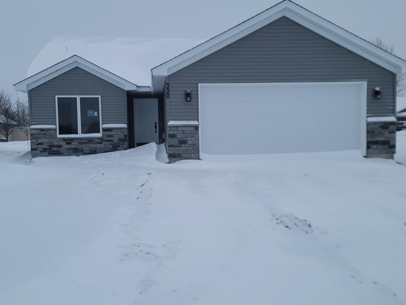 330 Mill St, Osceola, WI 54020