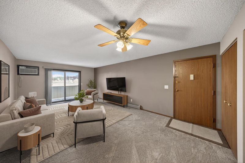 2114 Valleyhigh Dr NW #B104, Rochester, MN 55901