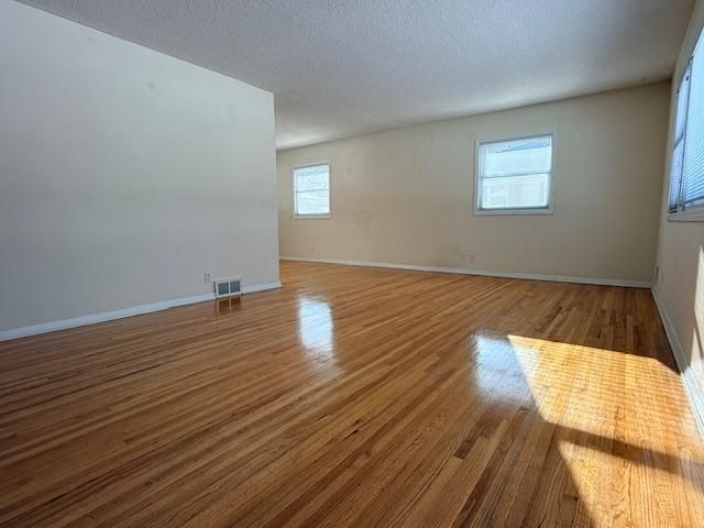 6436 Indiana Ave N, Brooklyn Center, MN 55429