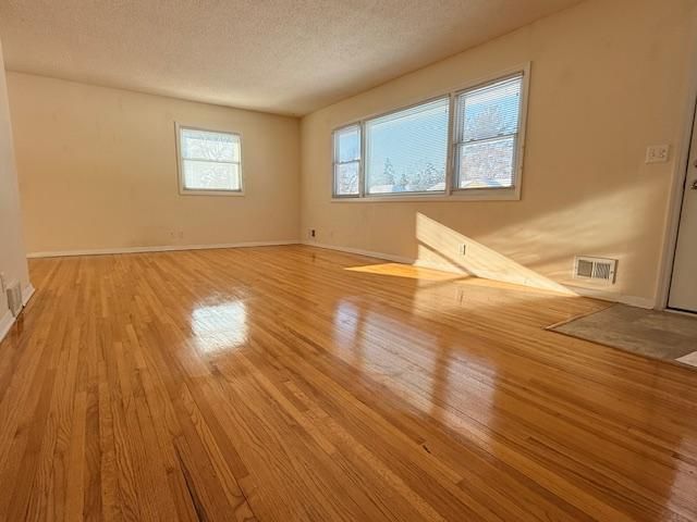 6436 Indiana Ave N, Brooklyn Center, MN 55429
