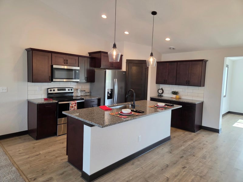 707 Council Ct, Ellendale, MN 56026