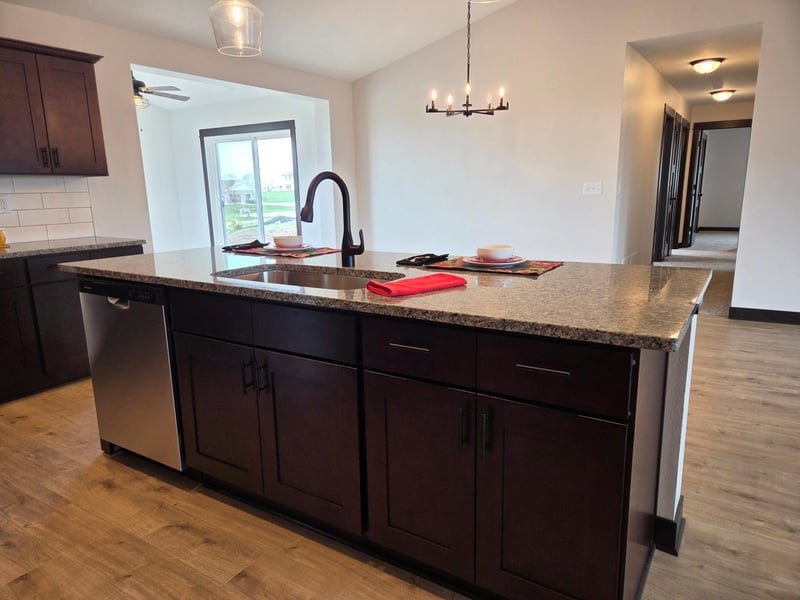 707 Council Ct, Ellendale, MN 56026