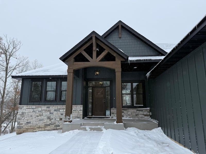 853 200th Ave NW, Oak Grove, MN 55011