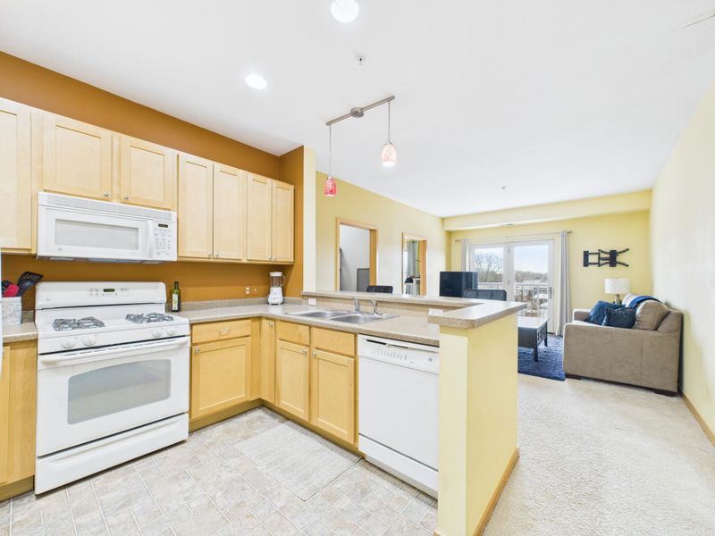 2900 11th Ave S #310, Minneapolis, MN 55407