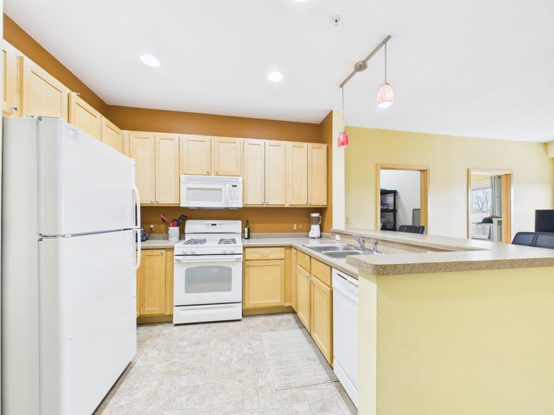 2900 11th Ave S #310, Minneapolis, MN 55407