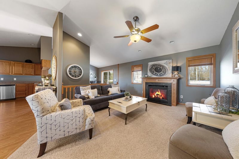 2502 7th St NE, Waseca, MN 56093