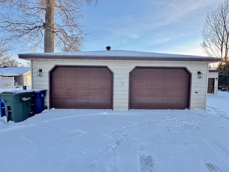 926 N Aurdal Ave, Fergus Falls, MN 56537