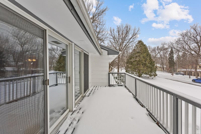3840 Leslee Curve, Chanhassen, MN 55331