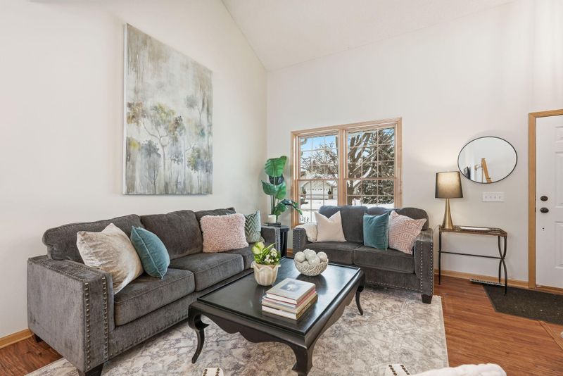 4151 Red Oak Ln, Excelsior, MN 55331