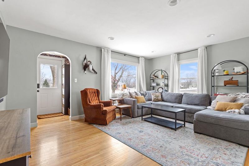 208 S Brook Ave, Porter, MN 56280