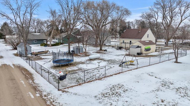 208 S Brook Ave, Porter, MN 56280