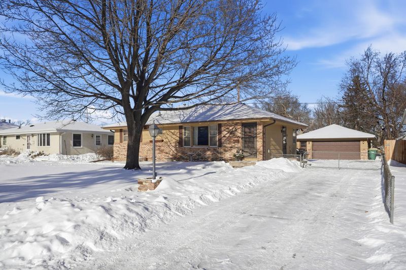 6530 45th Pl N, Crystal, MN 55428
