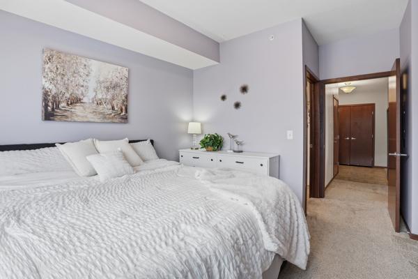 5445 Boone Ave N #317, New Hope, MN 55428