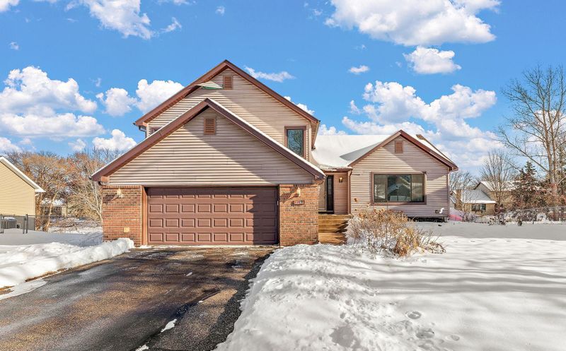 2161 Heron Ave N, Oakdale, MN 55128