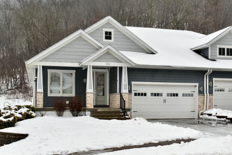 384 Valley Oaks Dr, Winona, MN 55987