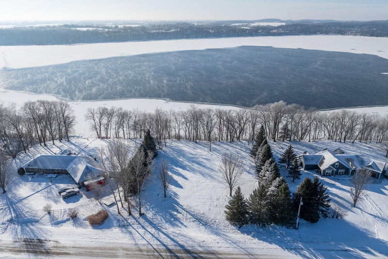 48901 N Shore Rd, Waterville, MN 56096