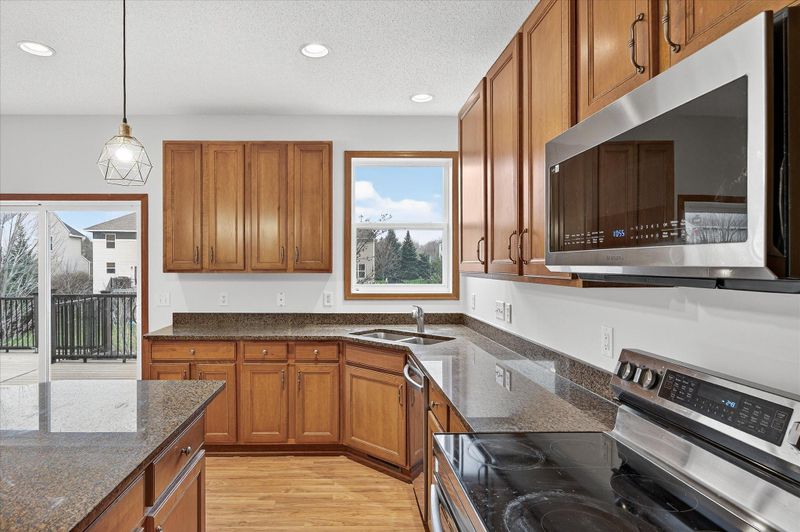 17047 Stonebriar Cir SW, Prior Lake, MN 55372
