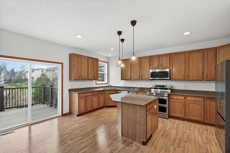17047 Stonebriar Cir SW, Prior Lake, MN 55372