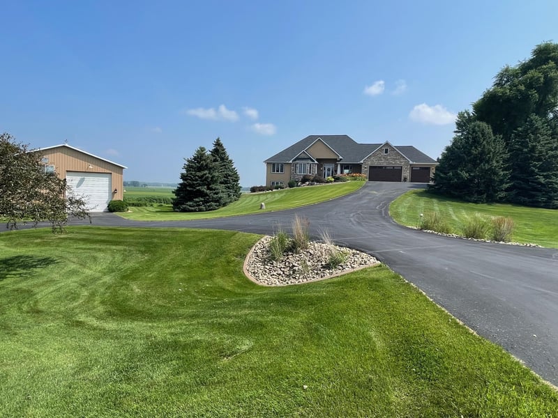 20837 Bentley Ct, Farmington, MN 55024