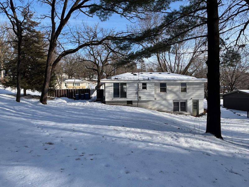 11516 Palmer Rd, Bloomington, MN 55437