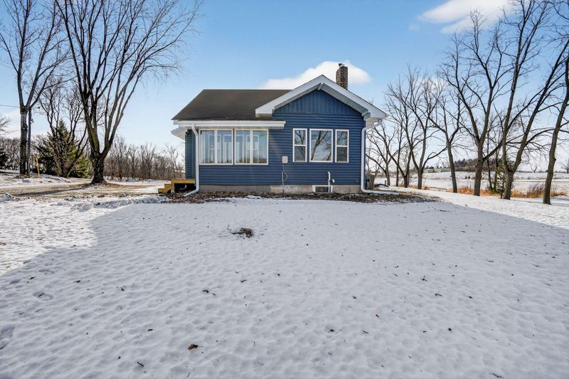 1048 45th St W, Northfield, MN 55057