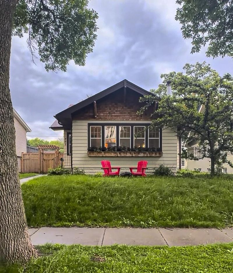 407 Macalester St, Saint Paul, MN 55105