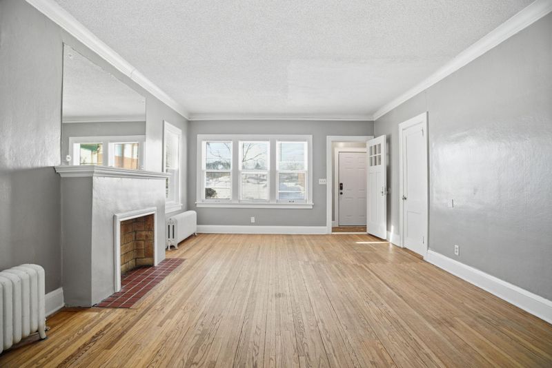 1022 Oliver Ave N, Minneapolis, MN 55411