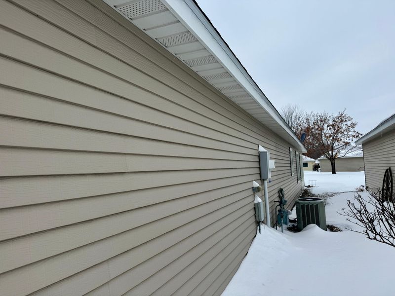 929 Willow View Cir, Waite Park, MN 56387