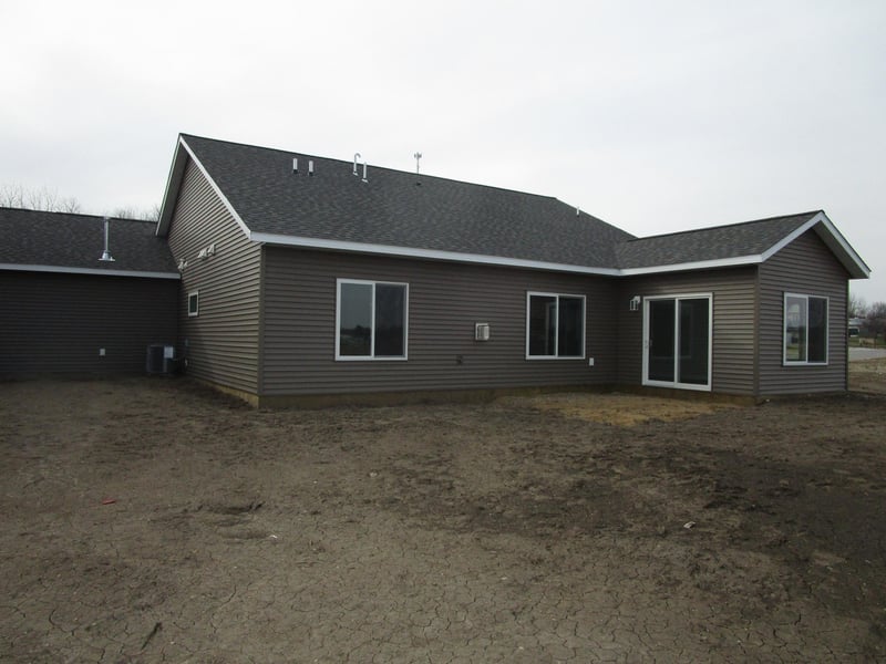 803 3rd Ave NW, Pine Island, MN 55963