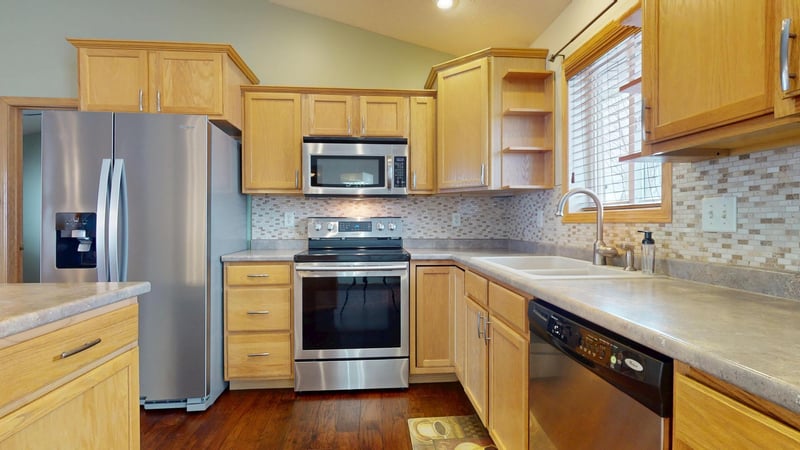 2002 Viking Ave, Holmen, WI 54636