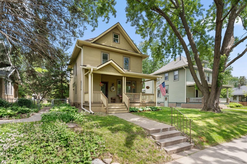 1150 Churchill St, Saint Paul, MN 55103