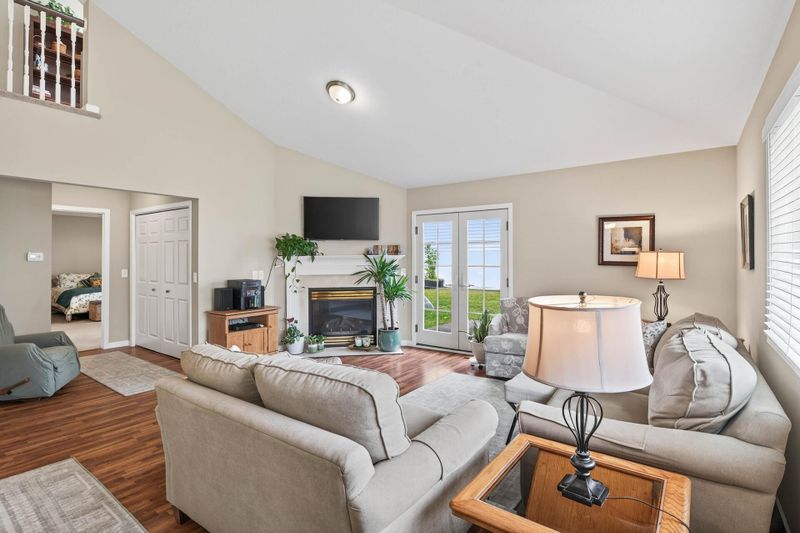 2905 Devonshire Cir, Woodbury, MN 55125