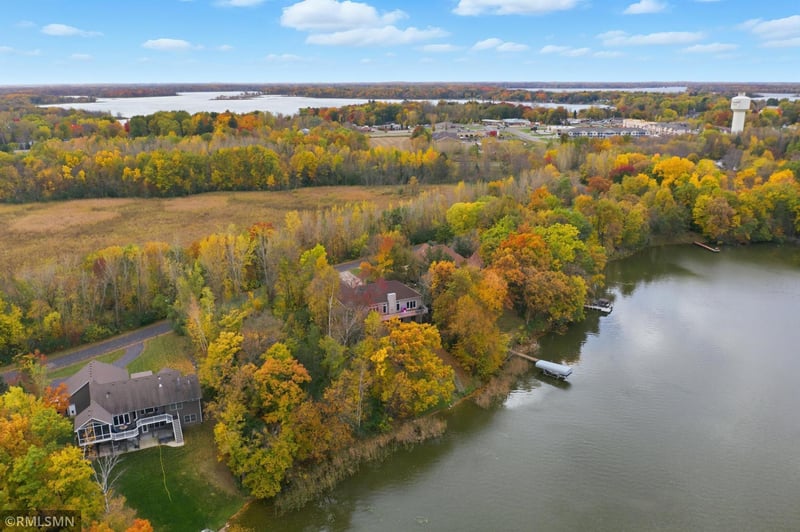 11200 Lake Point Dr, Chisago City, MN 55013